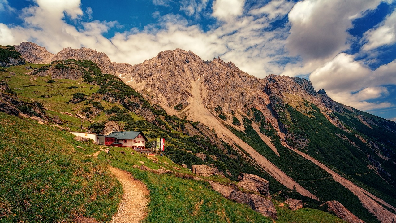 光霧山自然美景探索攻略，最新旅游攻略帶你暢游絕美風光！